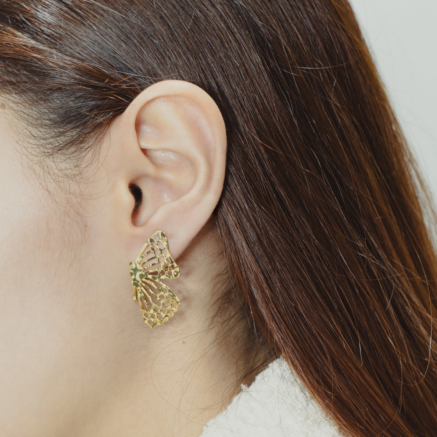 Aretes mariposa grande