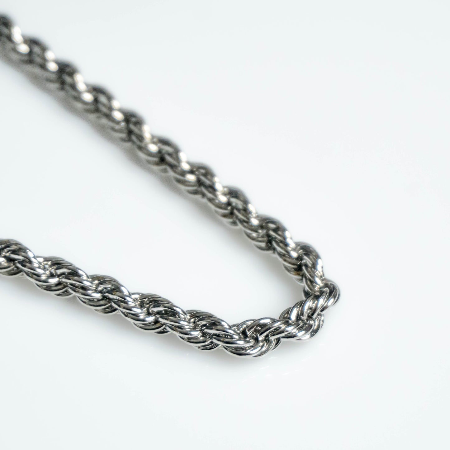 Collar entorchado plateado