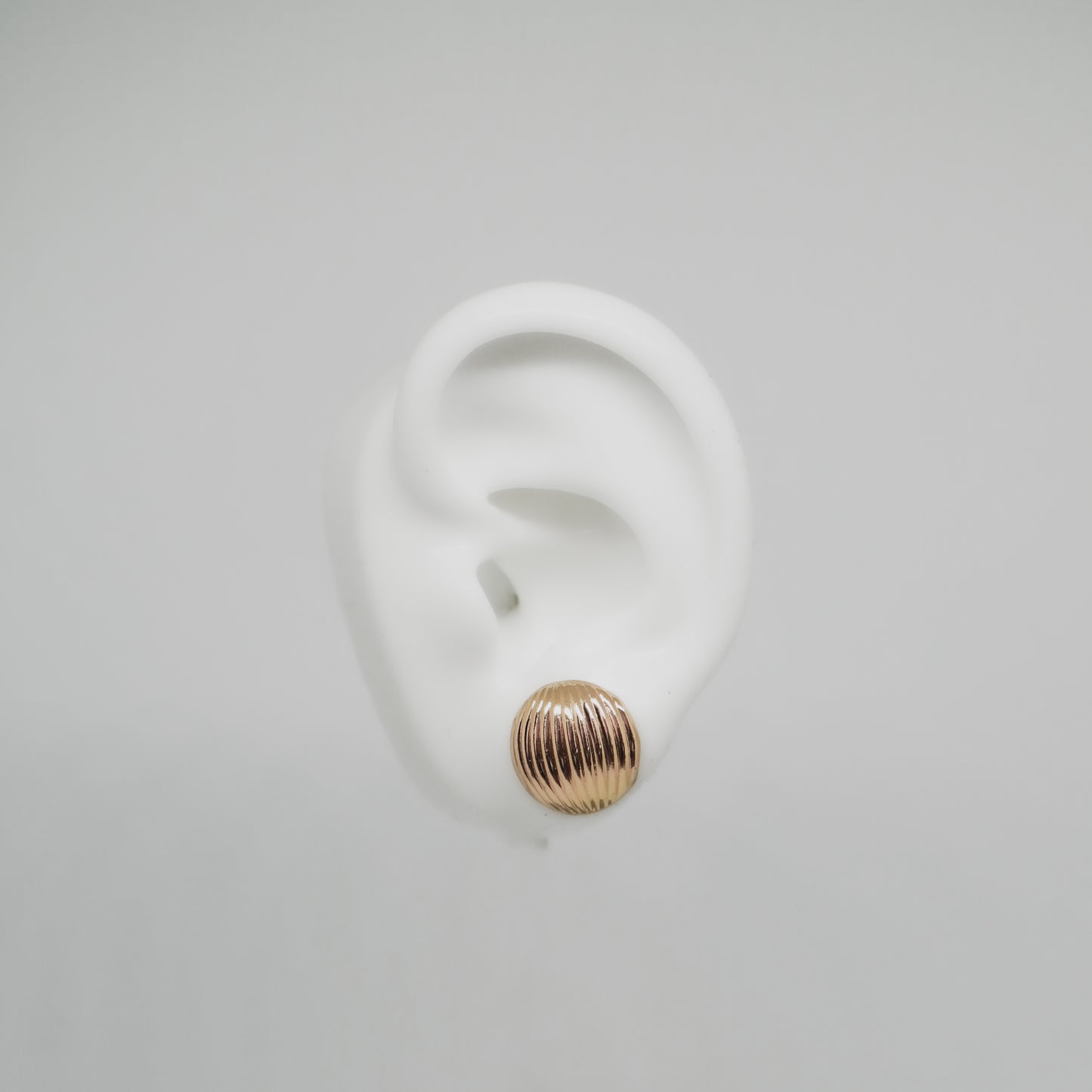 Aretes grabado dorados