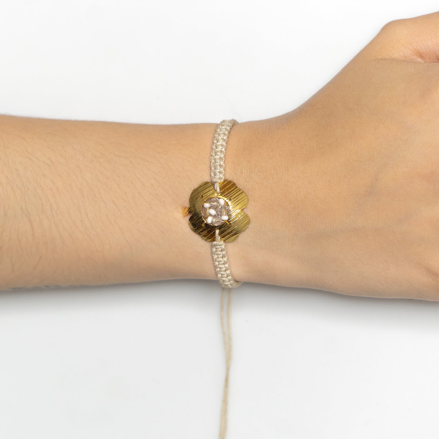 Pulsera tejida trebol