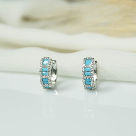 Aretes Huggies turquesa