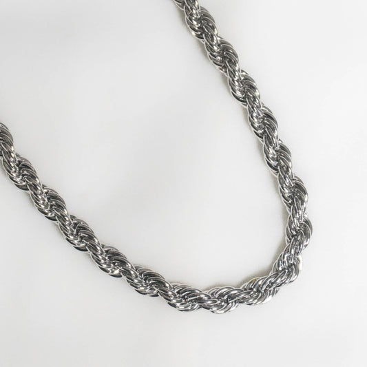 Collar entorchado plateado